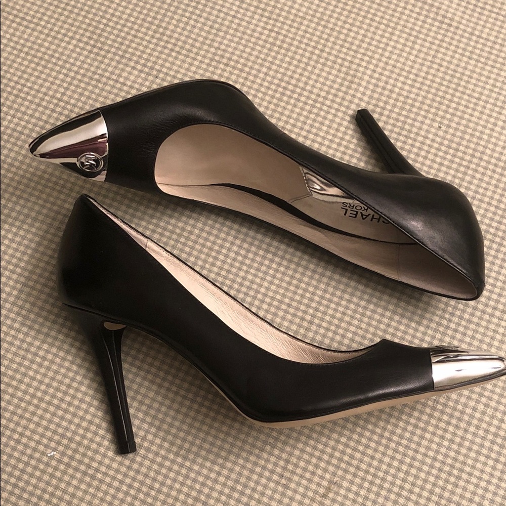 Michael Kors Black Heels with Metallic Silver Tips 6 1/2M Brand New #688 - Picture 5 of 12